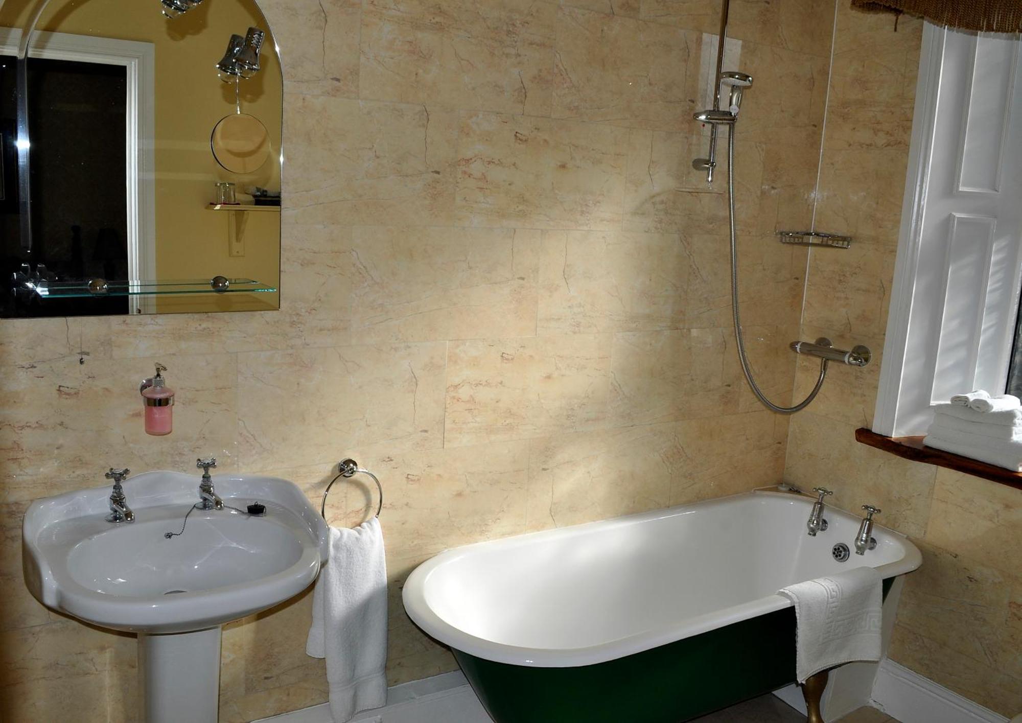 Highfield House Guesthouse Trim Ngoại thất bức ảnh