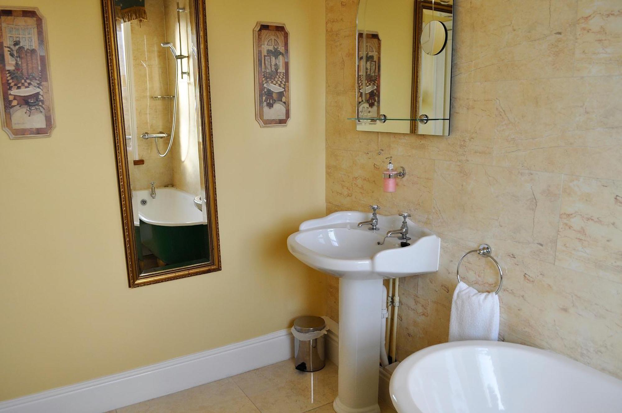 Highfield House Guesthouse Trim Ngoại thất bức ảnh